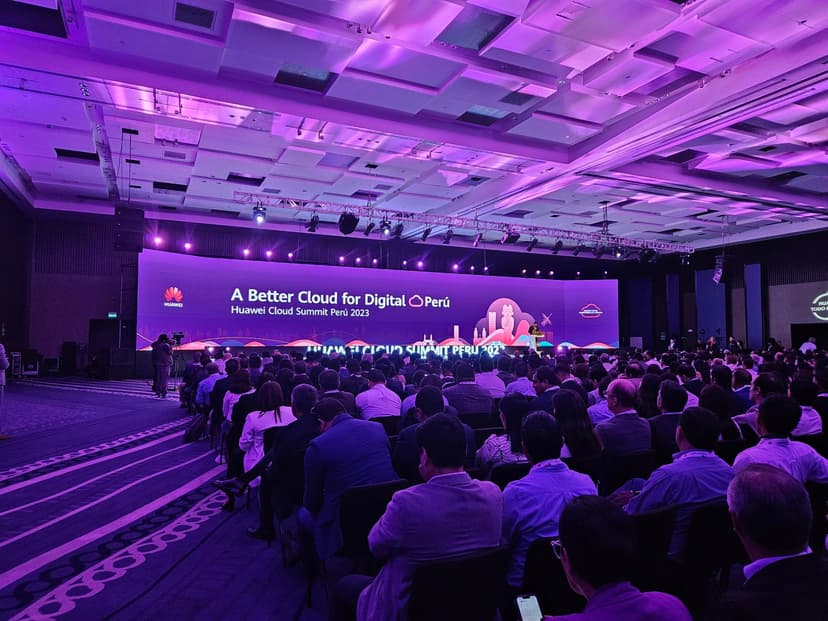 Transformación en Centros de Control y Servicios Cloud